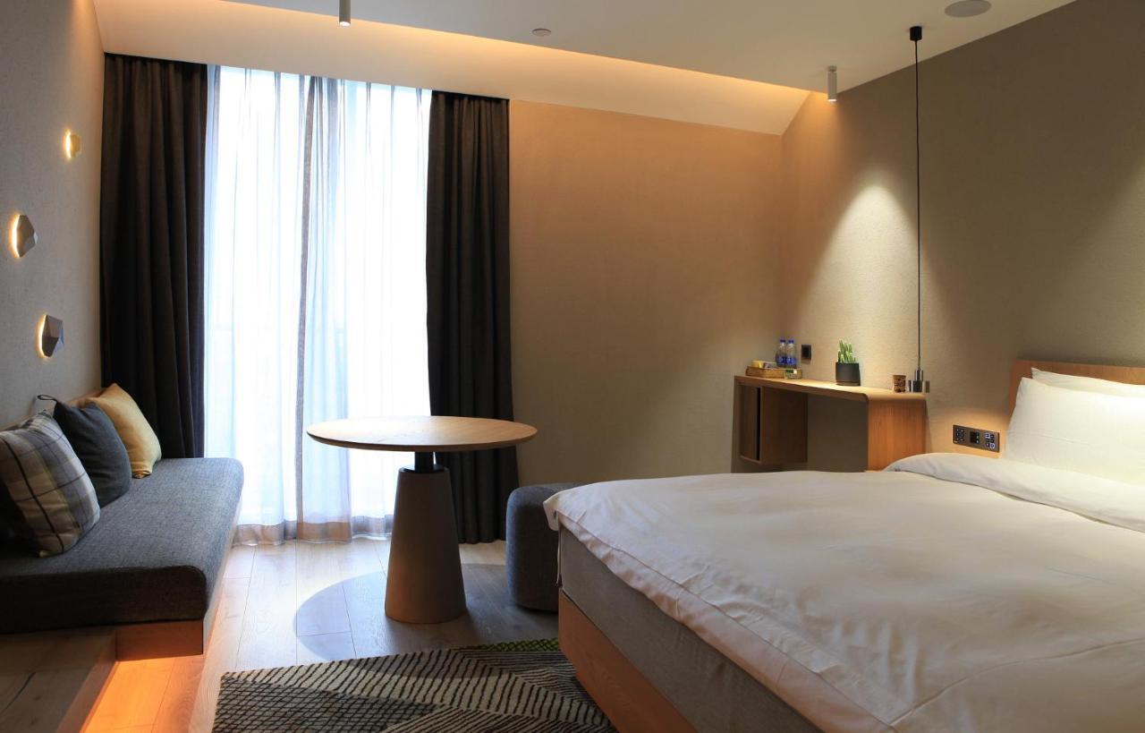 Ebo Hotel Hangzhou Wulin - 5 Mins Drive To The West Lake Bagian luar foto