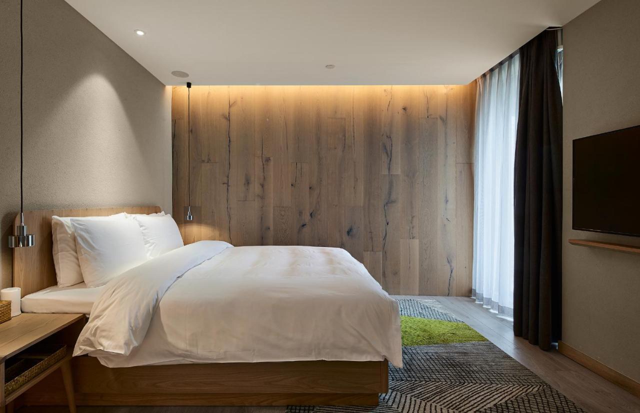 Ebo Hotel Hangzhou Wulin - 5 Mins Drive To The West Lake Bagian luar foto