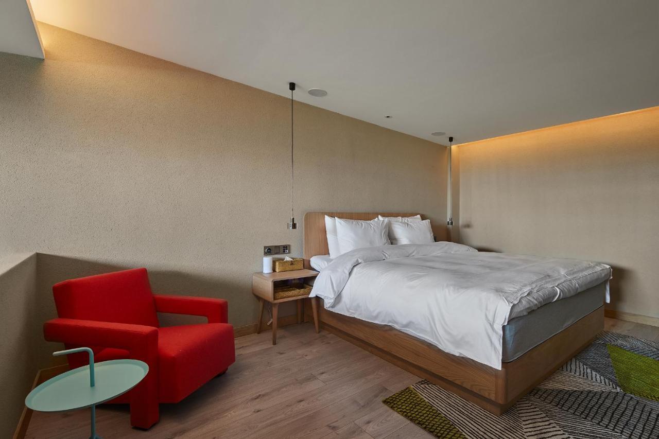 Ebo Hotel Hangzhou Wulin - 5 Mins Drive To The West Lake Bagian luar foto